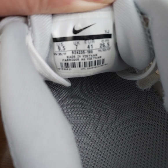 Nike Flex TR8 training shoes, women's size 9.5, white - Picture 9 of 9